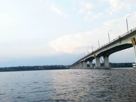 Оккупанты признали, что Антоновский мост поврежден и закрыли его