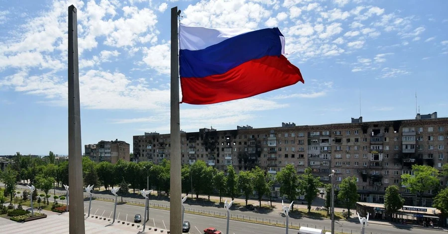 В Мариуполе россияне возродили ГАИ и устраивают перестрелки на улицах