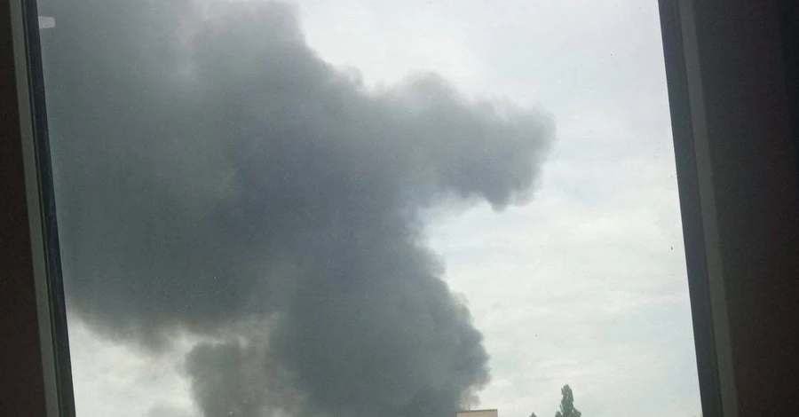 В Кропивницькому пролунали вибухи. Влада попросила не виходити з укриттів