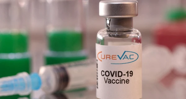 Вакцинація українців від COVID-19 у Європі: правила та особливості