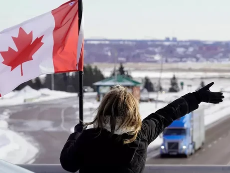З перших вуст: як українським біженцям потрапити з Польщі до Канади
