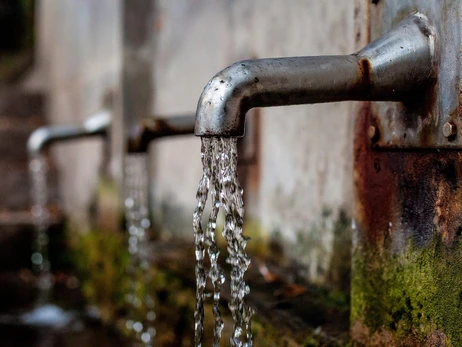 Луганской области угрожают инфекции из-за грязной воды и антисанитарии 