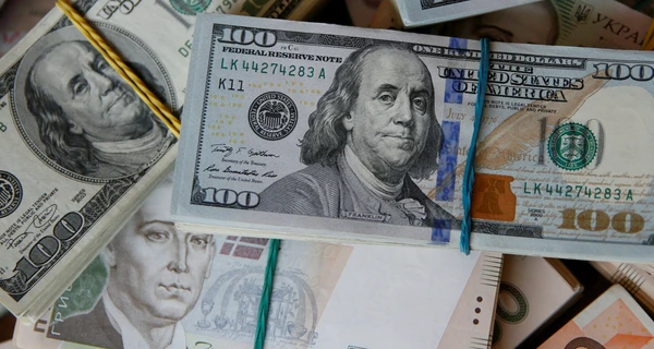 В НБУ заявили, что доллар по 40 с нами временно и призвали поверить в гривну