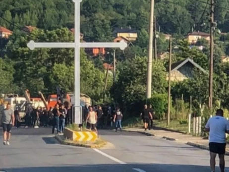 Власти Косово перестали признавать сербские документы, что повлекло за собой протесты