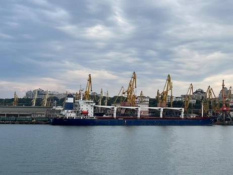 З порту Одеси вийшло перше судно з українським зерном 