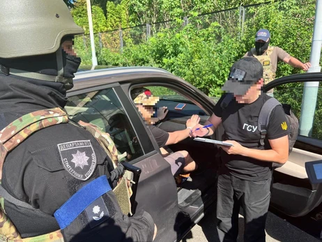 В Днепропетровской области экс-заместитель ОГА продавал гуманитарку и бронежилеты
