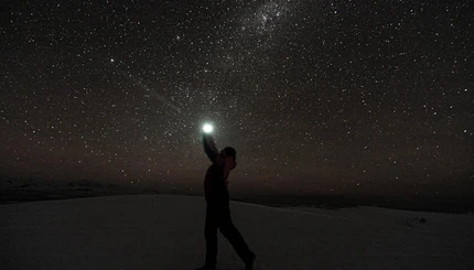 Полярники со станции Вернадского показали красоту звездного неба