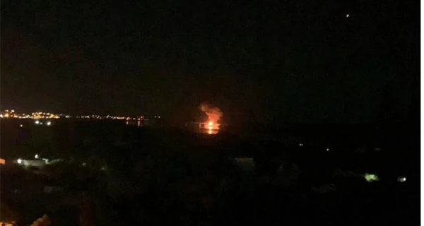 ЗСУ підтвердили удар по Антонівському та Каховському мостах