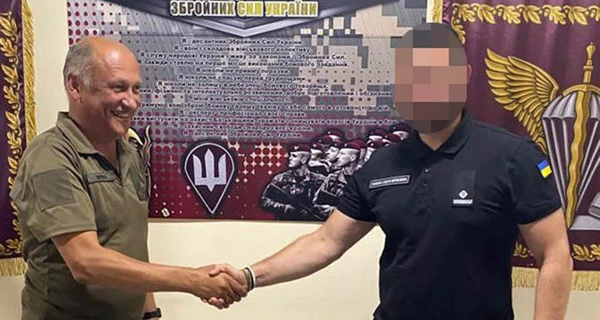 Слідчі ДБР повернули військовим викрадений прилад розвідки