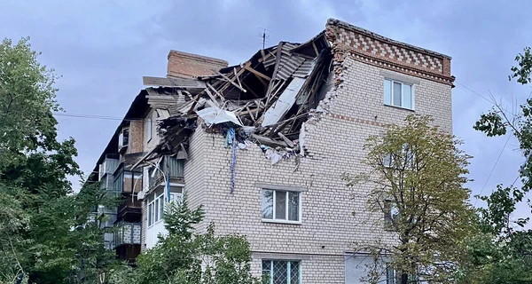 РФ випустила по Нікополю 120 снарядів, загинуло три людини  