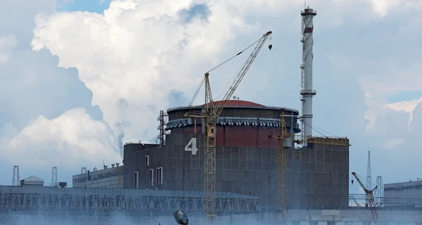 Энергоатом: Россия снова обстреляла ЗАЭС, больше 10 «прилетов»