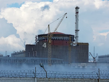 Энергоатом: Россия снова обстреляла ЗАЭС, больше 10 «прилетов»