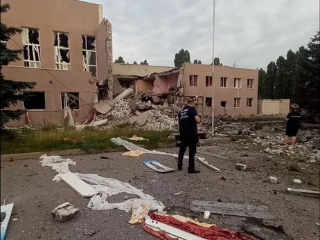 Росіяни обстріляли Харків ракетами С-300, зруйновано заклад освіти
