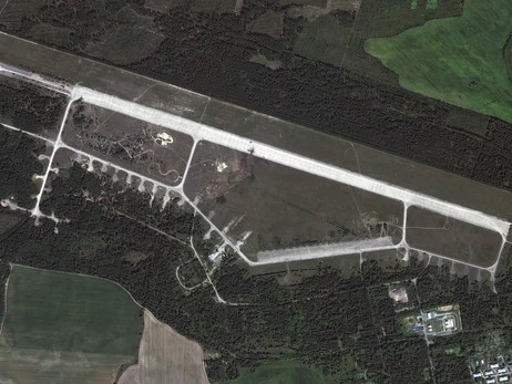 Спутники зафиксировали следы взрывов на белорусском аэродроме 
