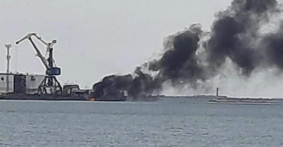 Окупанти пояснили пожежу у бердянському порту “порушенням вимог безпеки”