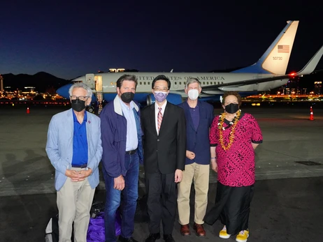 Американські законодавці прибули до Тайваню через 12 днів після Пелосі