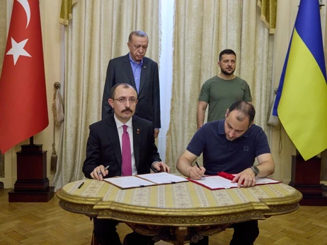 Україна і Туреччина підписали меморандум про післявоєнне відновлення