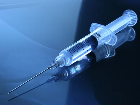 Україна отримала 100 тисяч доз COVID-вакцини Janssen
