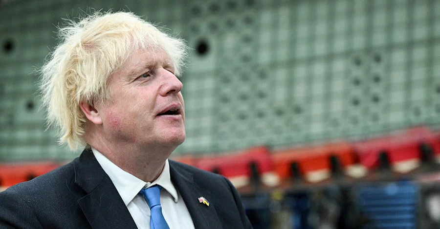 Джонсон поздравил Украину: Британия будет рядом столько, сколько нужно
