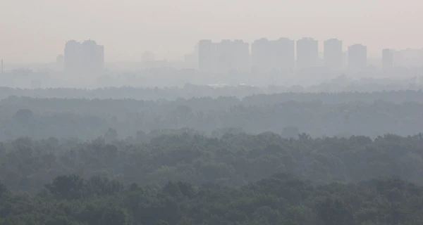 Загрязненный воздух над Украиной: метеорологи объяснили, чем вредна эта мгла