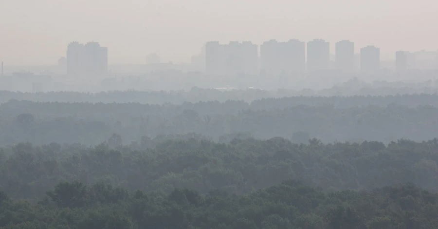 Забруднене повітря над Україною: метеорологи пояснили, чим шкідлива ця імла