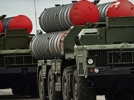 Росія випустила по Миколаєву ракети типу С-300
