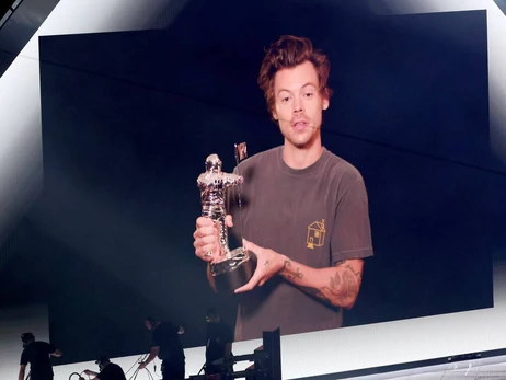 Клип украинки Муиньо для Гарри Стайлса получил две награды MTV VMA 2022