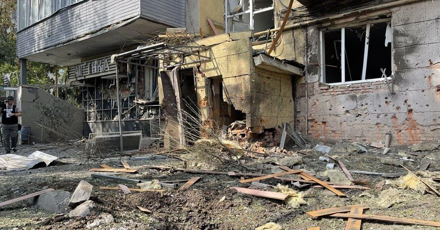 В Харькове ракета попала в жилой дом в центре города