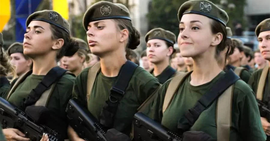 Міноборони пропонує зробити військовий облік для жінок добровільним