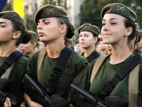 Міноборони пропонує зробити військовий облік для жінок добровільним