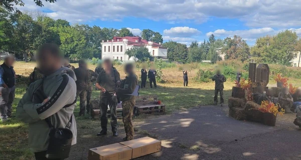 У Чернігові на виставці зброї поранились четверо дітей, один із них у тяжкому стані