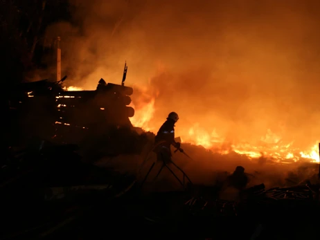 Войска РФ всю ночь вели огонь по Никополю, а по Харькову - нанесли ракетный удар