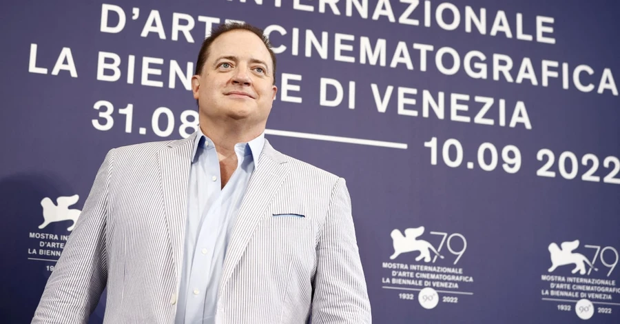 Кинозвезда 90-х Фрейзер расплакался после шести минут оваций на Венецианском кинофестивале