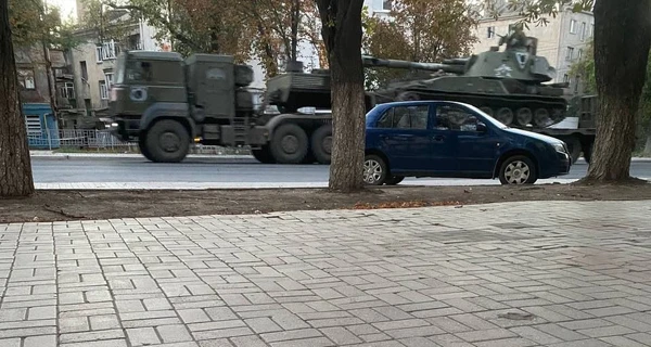 У Маріуполі вночі лунали вибухи, а росіяни влаштували перестрілку