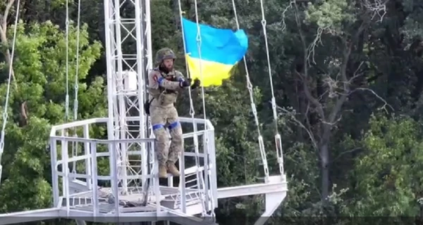 Деоккупация Харьковщины: Украинские бойцы установили флаг в Чкаловском и Казачьей Лопани