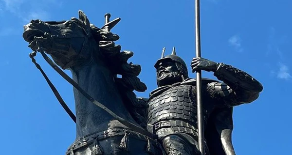 В окупованому Маріуполі росіяни встановлюють пам'ятник Олександру Невському