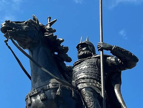 В оккупированном Мариуполе россияне устанавливают памятник Александру Невскому
