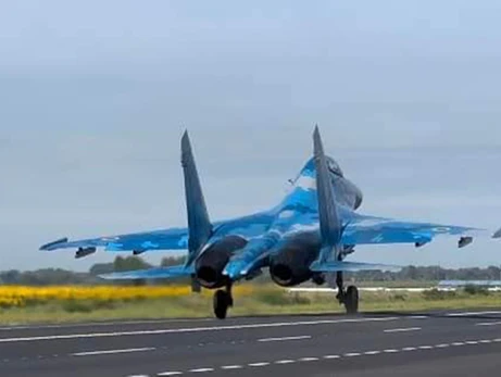 Генштаб: ВСУ отразили 8 российских атак, сбив 4 вражеских самолета