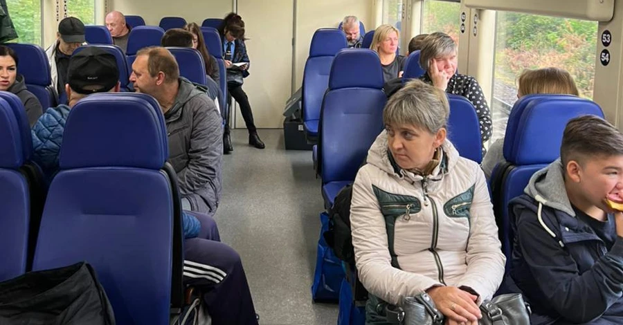 В освобожденную Балаклею отправился первый за полгода поезд из Харькова