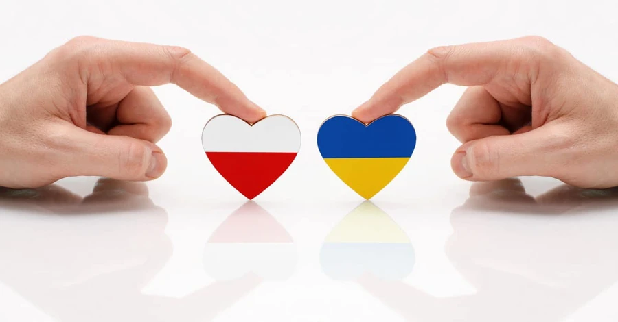 Громадяни Польщі тепер можуть перебувати в Україні протягом 18 місяців
