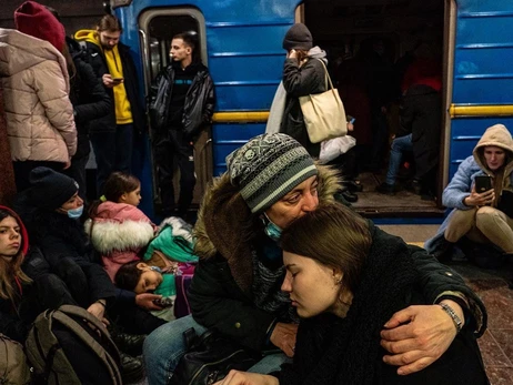 За останній місяць із небезпечних регіонів евакуювали понад 80 тисяч українців