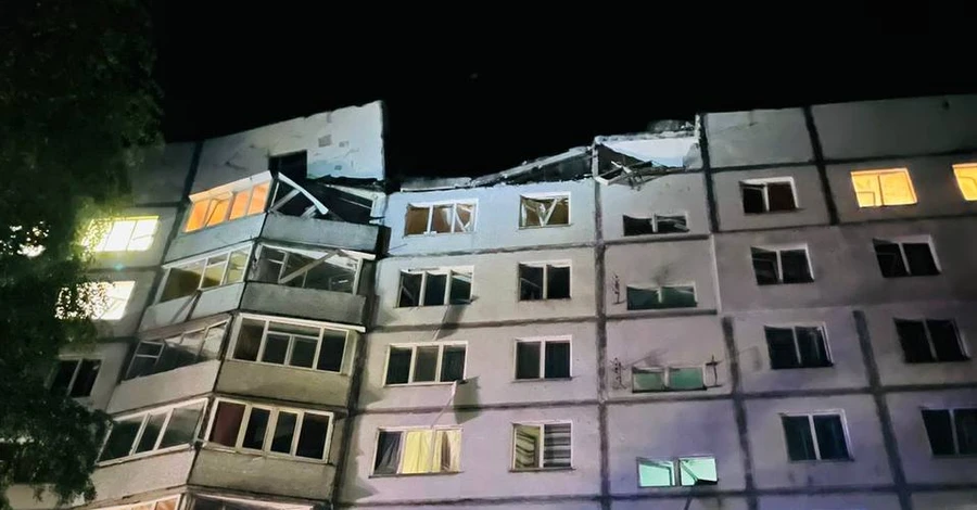 В Харькове российские ракеты ночью попали в жилые многоэтажки