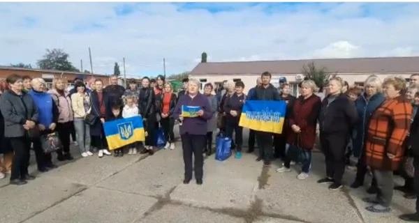 Жителі окупованої Снігурівки Миколаївської області вийшли на мітинг проти псевдореферендуму