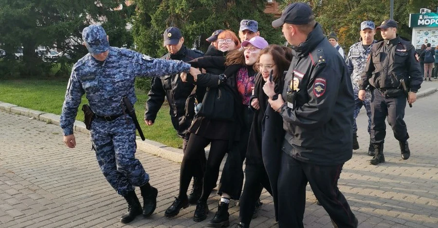 Росіяни поновили протести проти мобілізації, є перші затримані