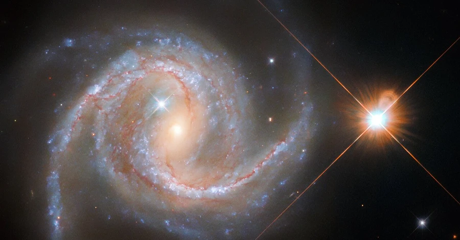 Телескоп Hubble сделал снимок спиральной галактики в созвездии Гидра 