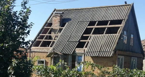 Росіяни обстріляли касетними бомбами Криворізький район, є постраждалі