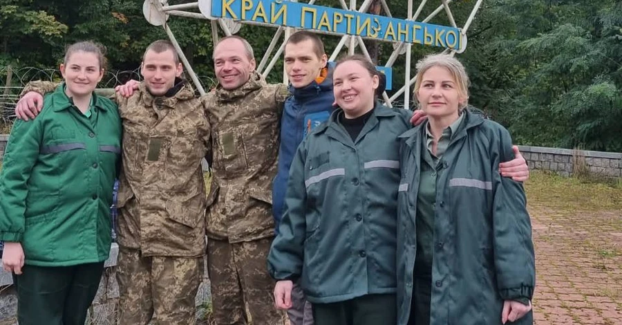 Україна повернула з російського полону чотирьох морпіхів та двох цивільних