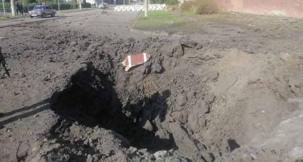 Росіяни вдарили по Краматорську: пошкоджені багатоповерхівки та лікарня, 11 поранених