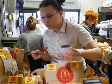 McDonald's відкрив зали для відвідувачів у десяти ресторанах Києва