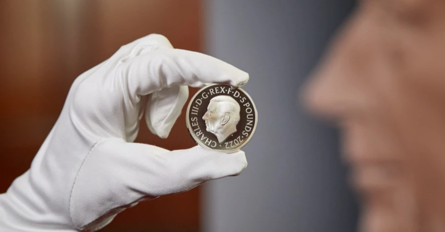 У Британії представили нову монету із зображенням короля Чарльза III